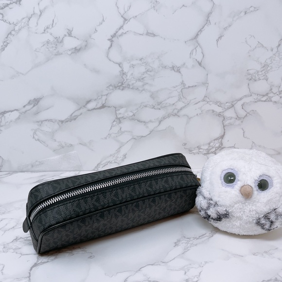 Michael Kors Pencil Case Pouch - Picture 5 of 8